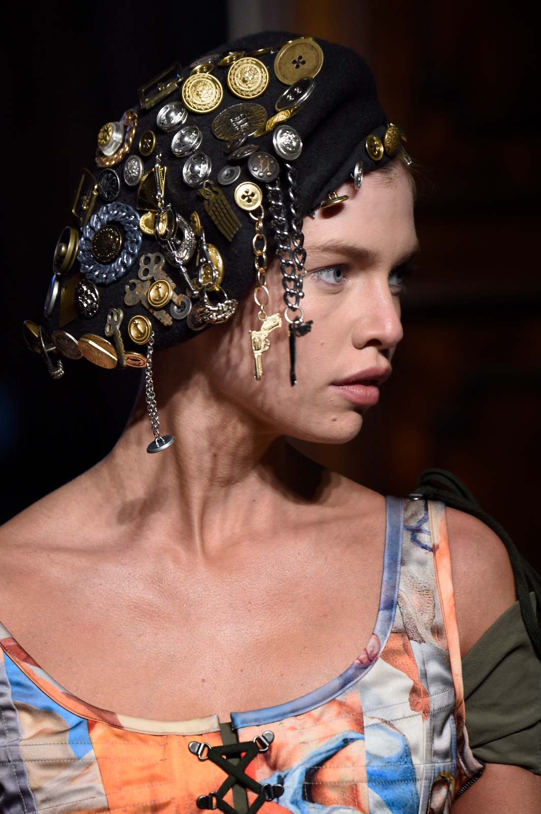 Stella Maxwell per Moschino   MFW 2017